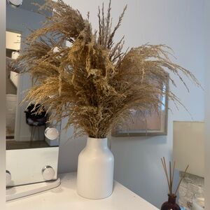 Fluffy Pampas Grass Decor